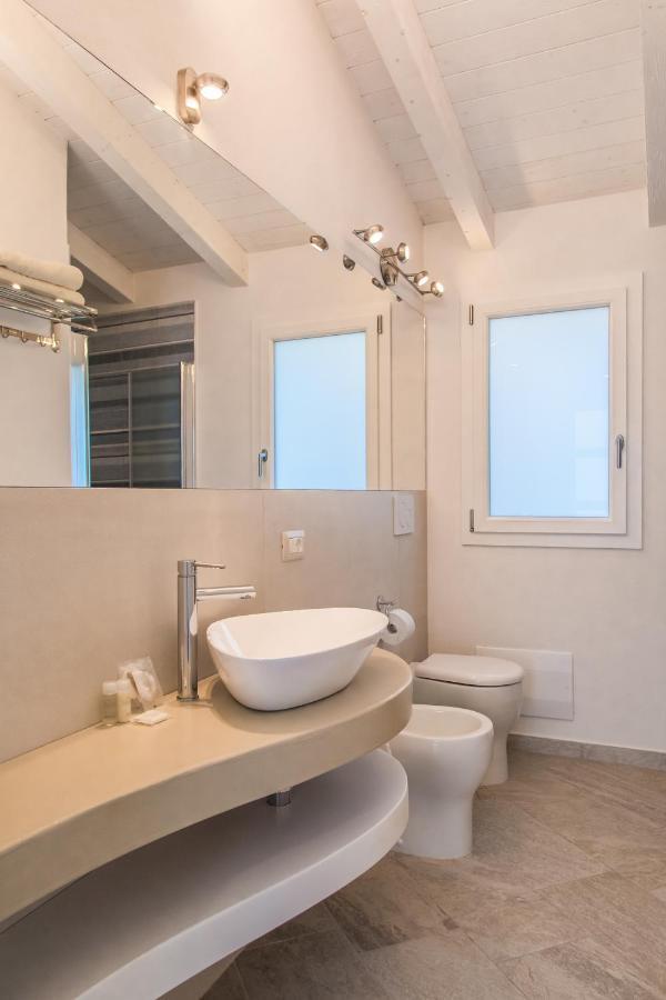 Controvento Bed and Breakfast La Maddalena  Buitenkant foto