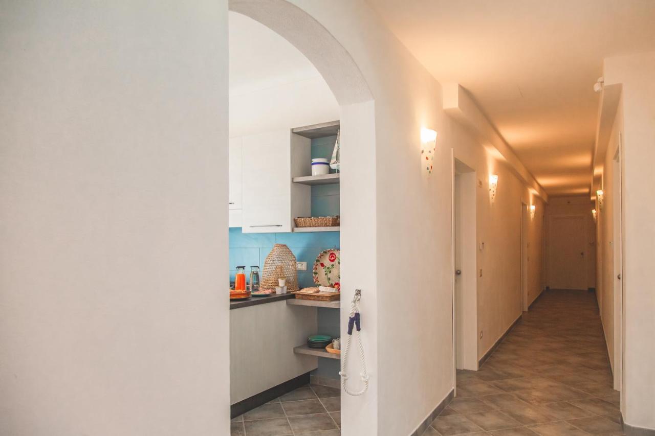 Controvento Bed and Breakfast La Maddalena  Buitenkant foto