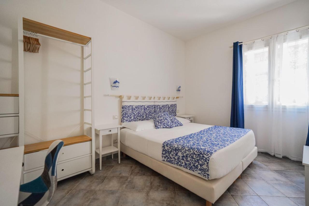Controvento Bed and Breakfast La Maddalena  Buitenkant foto