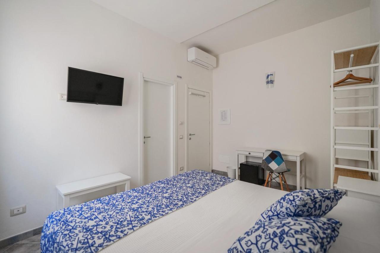 Controvento Bed and Breakfast La Maddalena  Buitenkant foto